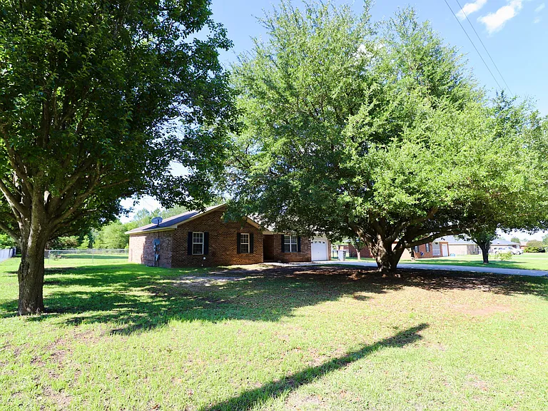 3643 Red Lane Rd — Photo 2