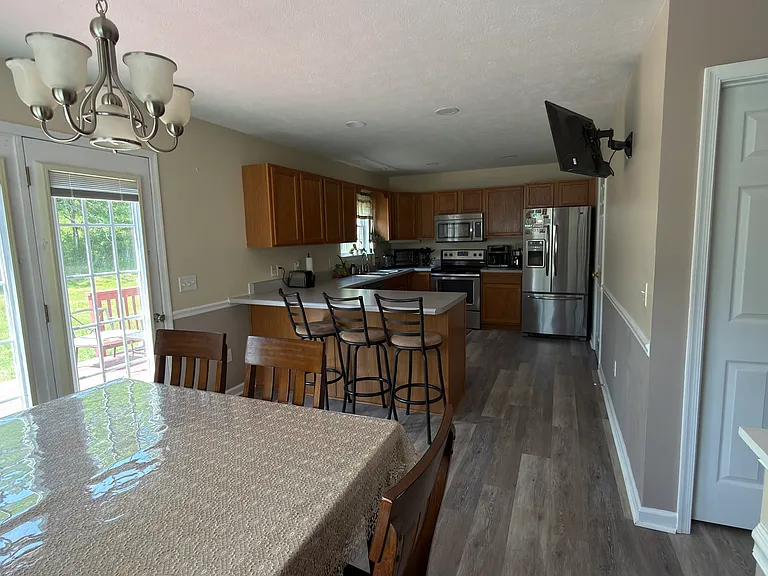 525 Pointe Dr — Photo 15