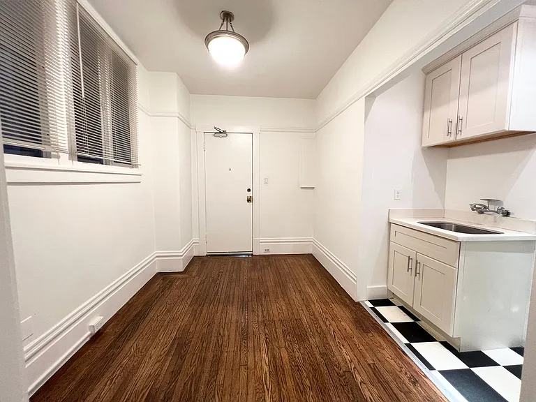 711 Leavenworth St — Photo 5