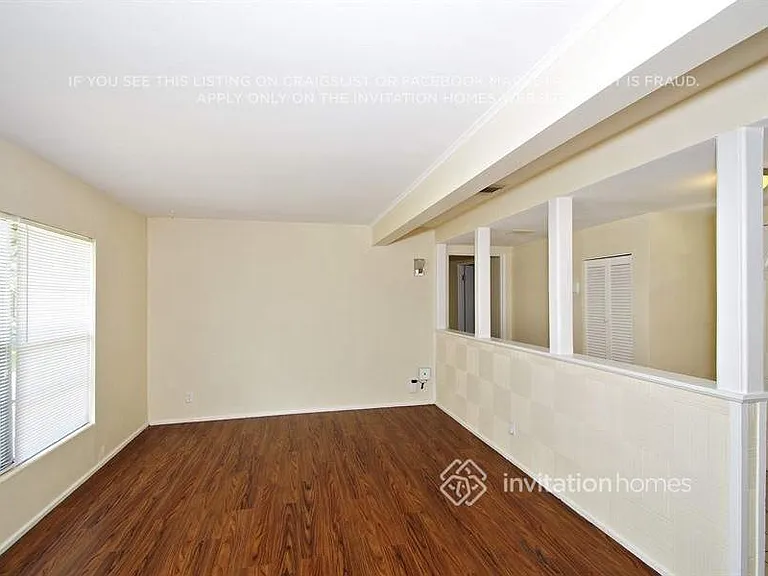 717 Baywood Dr — Photo 3