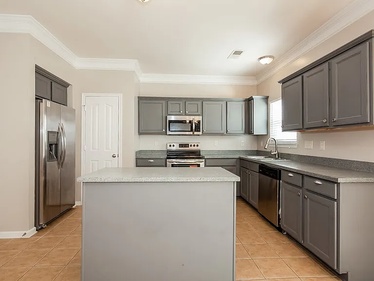 7913 Bushy Creek Dr — Photo 7
