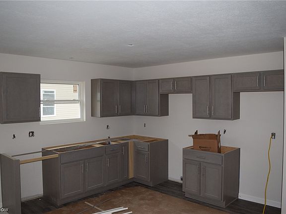 2nd image of 615 Belle Ct #5B