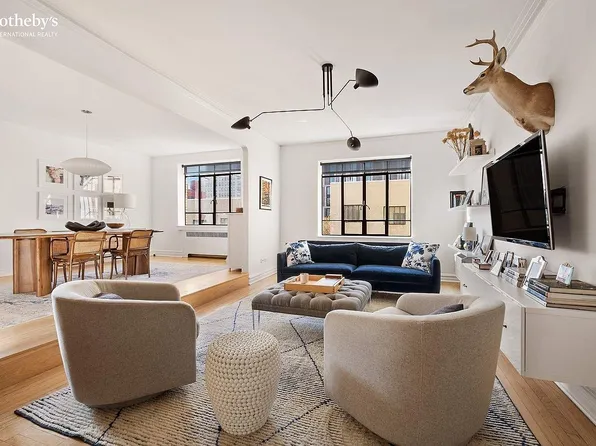 250 W 24th St, New York, NY 10011