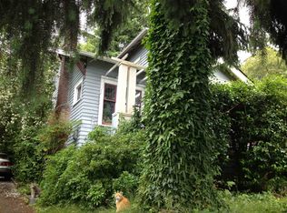 7035 19th Ave NE, Seattle, WA 98115