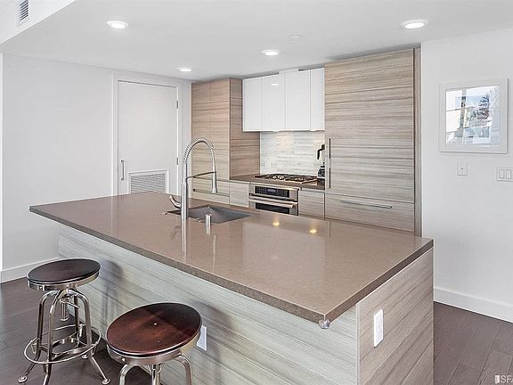2nd image of 708 Long Bridge St APT 612