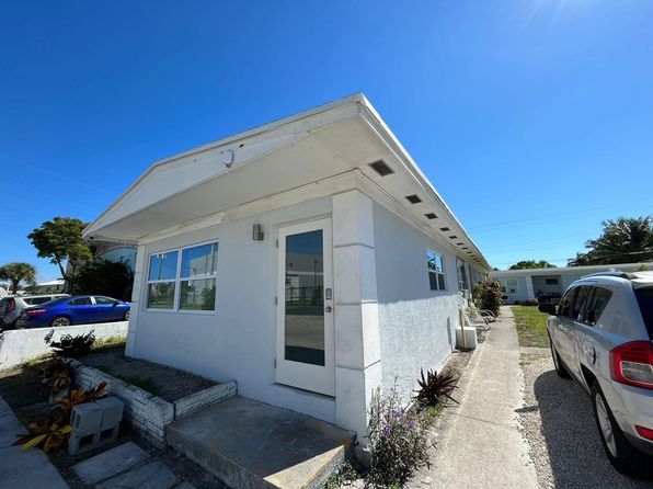 216 SW 19th St APT 2