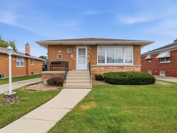 4524 W 100th Pl, Oak Lawn, IL 60453