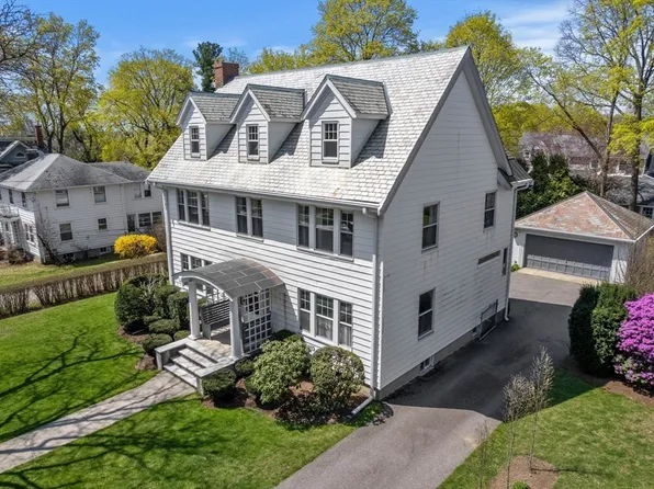 128 Russell Ave, Watertown, MA 02472