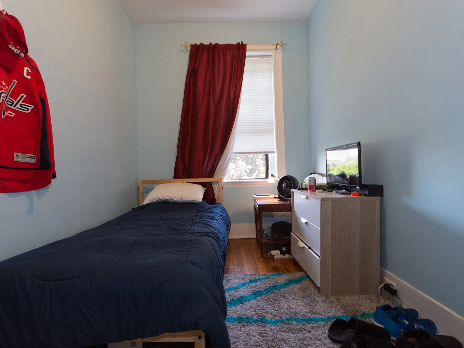 3 bed, 9999 sqft, $5,200 — Photo 3