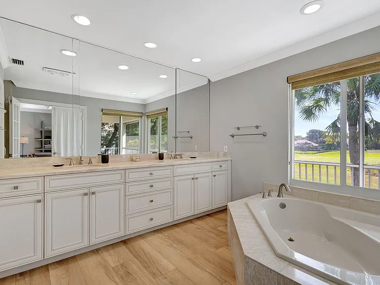 11839 Pebblewood Dr — Photo 32