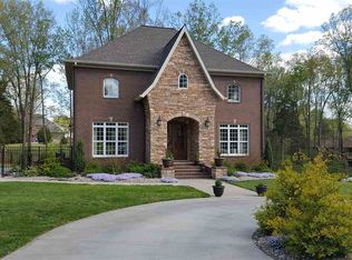 29 Grand Oaks Ln, Murray, KY 42071