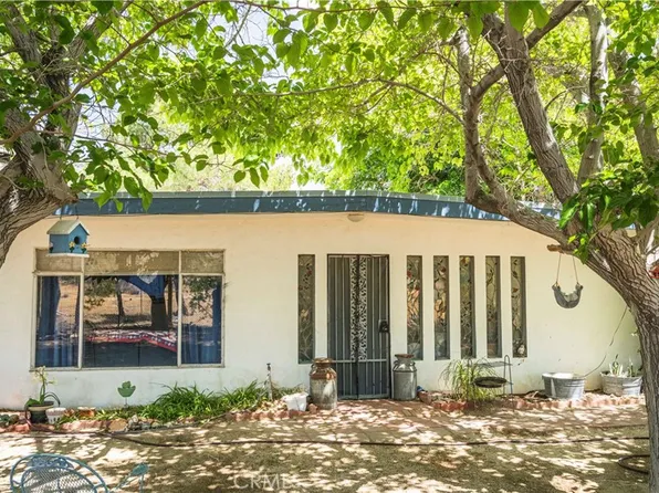 1471 Cherokee Trl, Landers, CA 92284