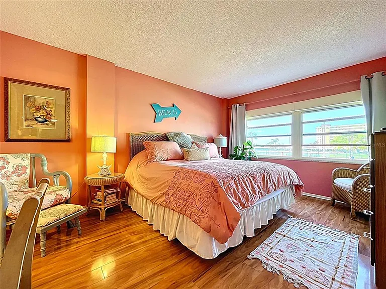 4650 Cove Cir #209 — Photo 10
