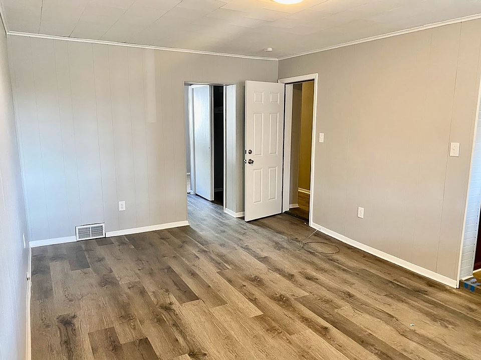 1st image of 543 2nd St Floor 2