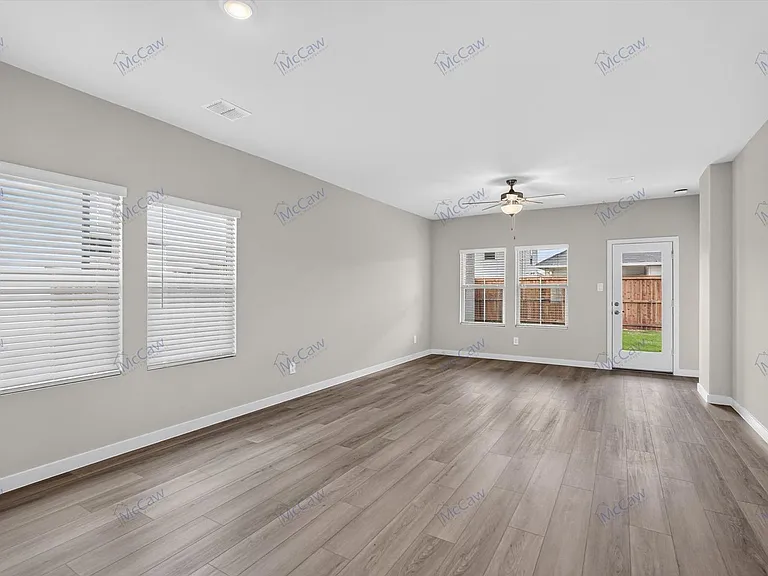 3048 Belton Dr — Photo 16