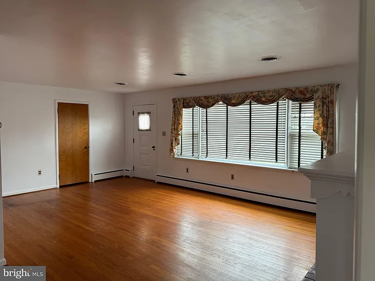 1018 Lancaster Pike — Photo 4