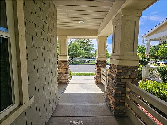 3rd image of 28882 Lakefront Rd