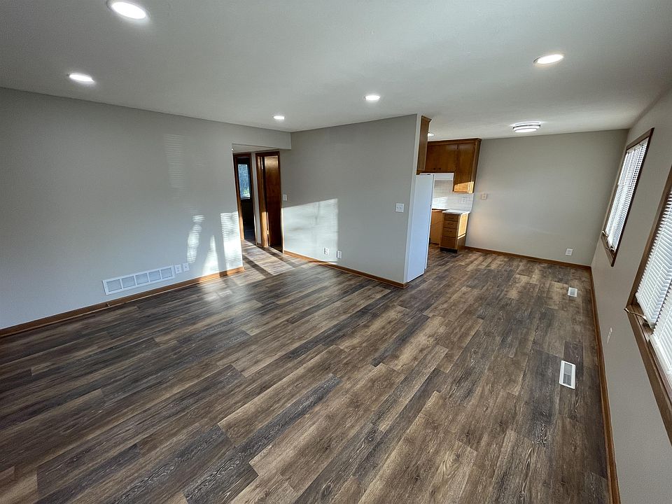 1st image of 5511 Canterbury Ln