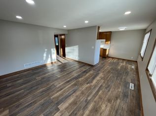 5511 Canterbury Ln, Lincoln, NE 68512