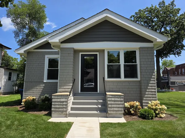 1819 Victoria Ave, North Chicago, IL 60064