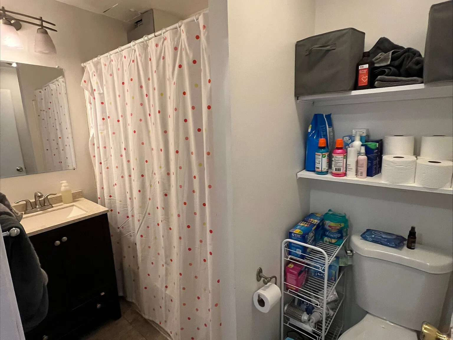 2 bed, 720 sqft, $3,700 — Photo 2