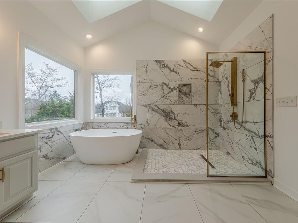 2nd image of 11421 Fountaingrove Dr