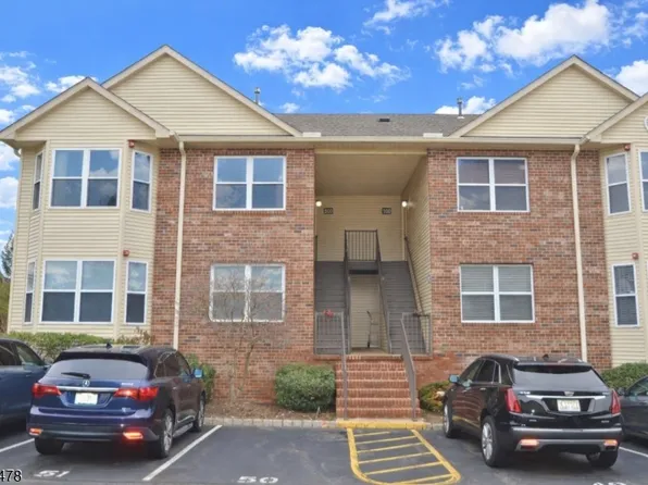 28 Joseph Dr, East Hanover, NJ 07936