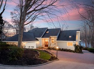 12016 Mountain Lake Cv, Charlotte, NC 28216