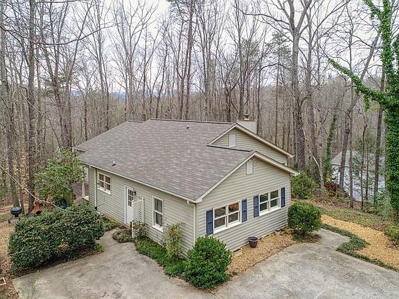 Side House with Driveway
