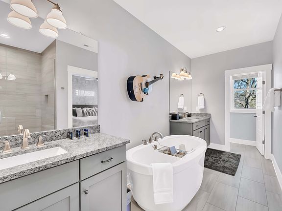 5th image of 1815 Ridley Blvd Unit 8