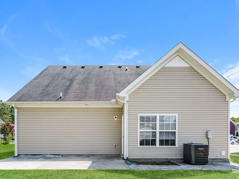 5628 Hickory Park Dr — Photo 15