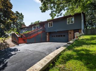 312 Oak Forest Dr, Onalaska, WI 54650