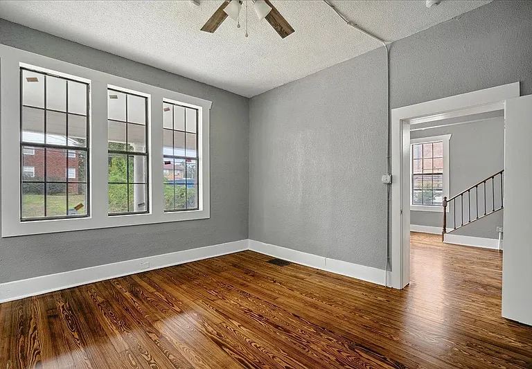 156 N Tucker St — Photo 15