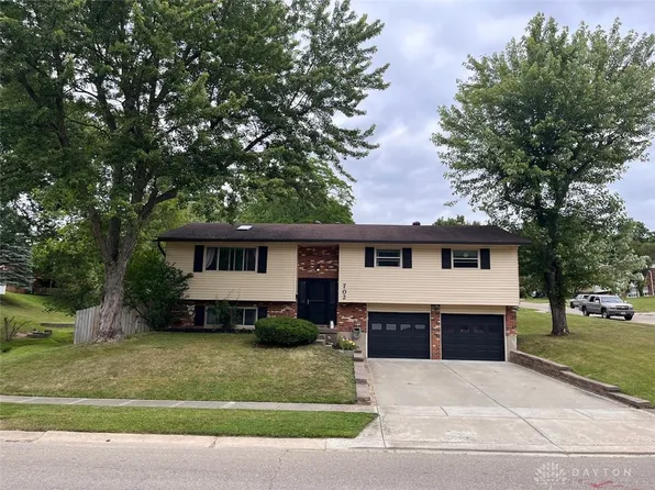 702 Victoria Dr, Franklin, OH 45005