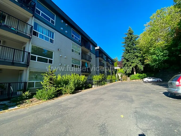9416 1st Ave NE #108 — Photo 32