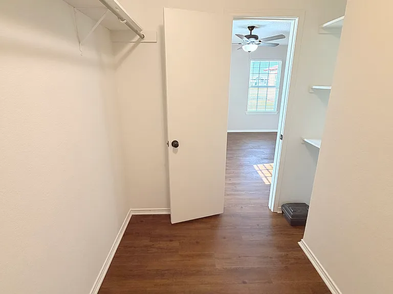307 Walker Ln — Photo 10