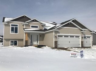 19091 Ivanhoe St NW, Elk River, MN 55330