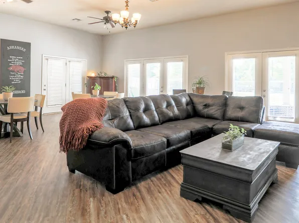 Chamberland Square Apartments