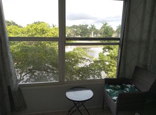 9020 Sunrise Lakes Blvd #304, Sunrise, FL 33322