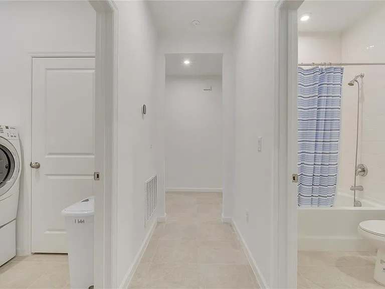 1098 Boardwalk Pl — Photo 18
