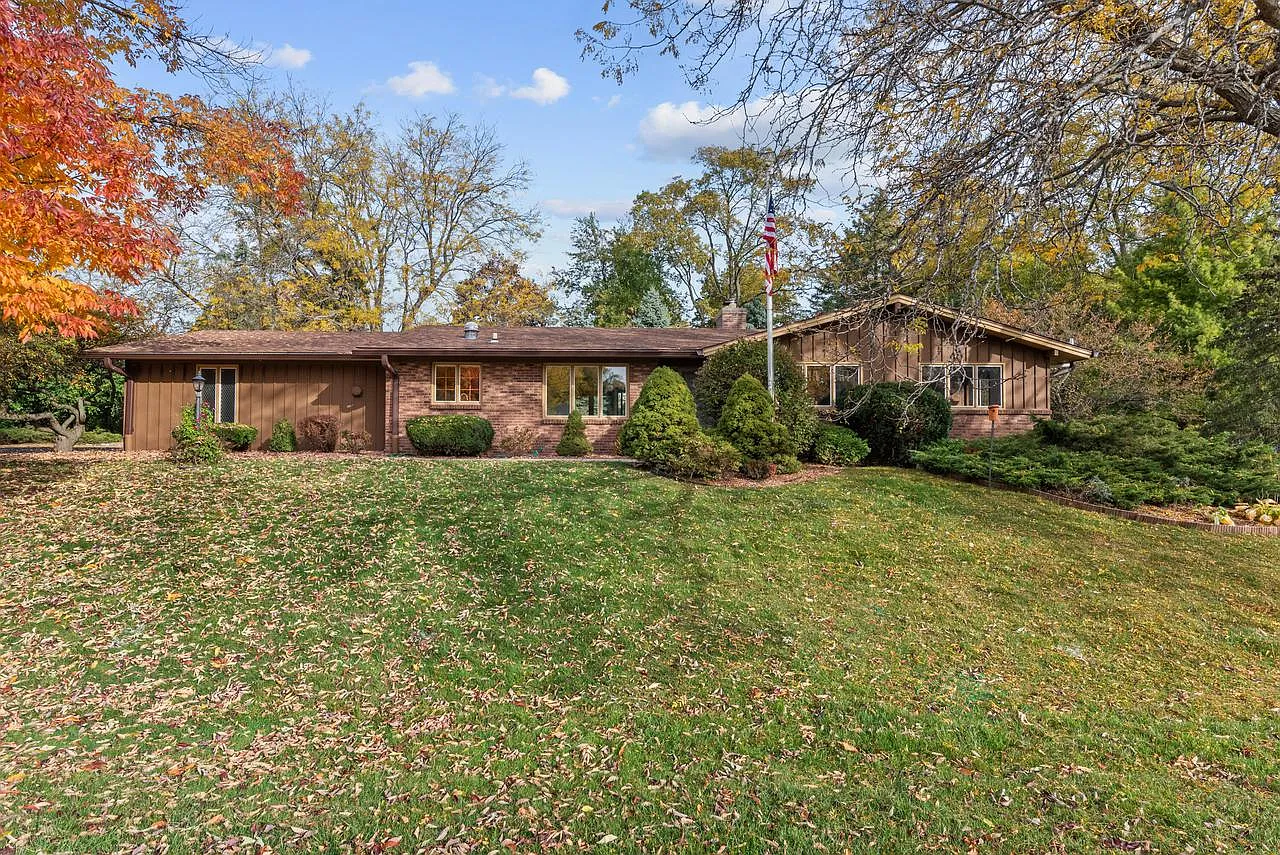 5524 Deerfield ROAD photo 1