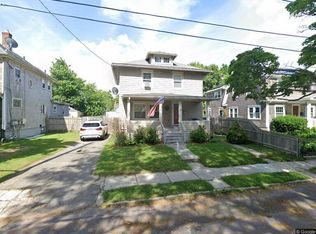 88 Chestnut St, Fairhaven, MA 02719