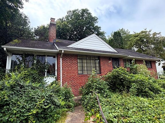 4th image of 4030 35th St N