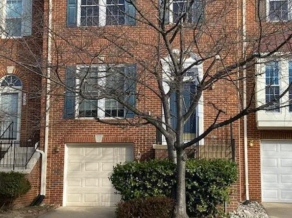 8118 Madrillon Springs Ln, Vienna, VA 22182