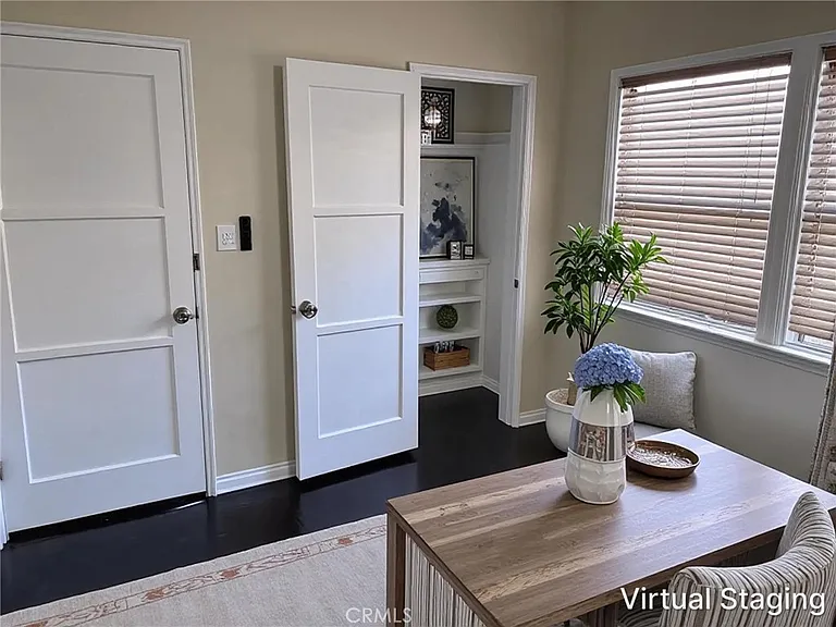 4565 E Carson St — Photo 11