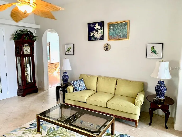 24312 Westgate Blvd — Photo 8