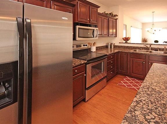 4th image of 130 Clancey St