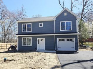 30 Oliver St, Glocester, RI 02814