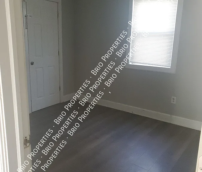 5811 21st Ave #UPPER — Photo 3