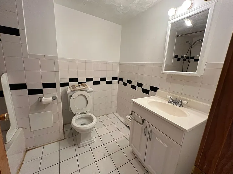 846 Huntington Ave #3 — Photo 10